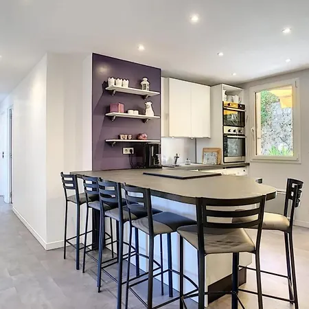 Charming Three-bed Garden 500 M From Beaches In Appartement
