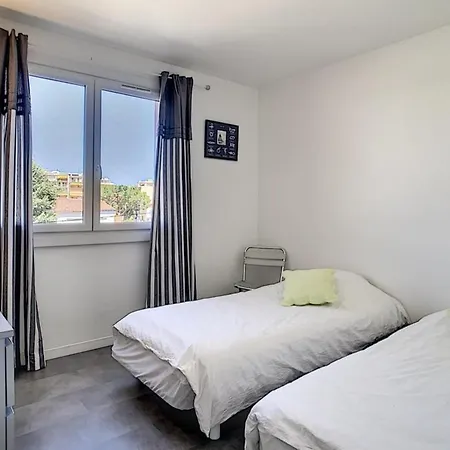 Charming Three-bed Garden 500 M From Beaches In * أنتيب