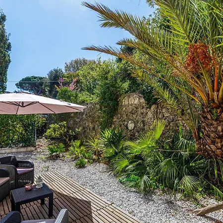 Charming Three-bed Garden 500 M From Beaches In
